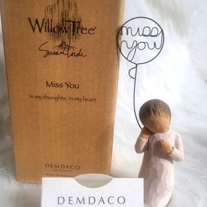Willow Tree #26183 ~ 2006 "Miss You" Figurine